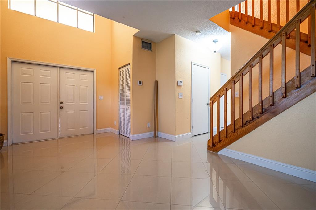 Country Club Village 110- - Residential