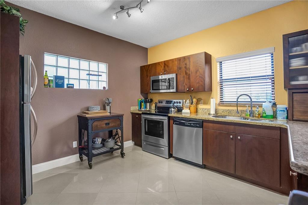 Country Club Village 110- - Residential