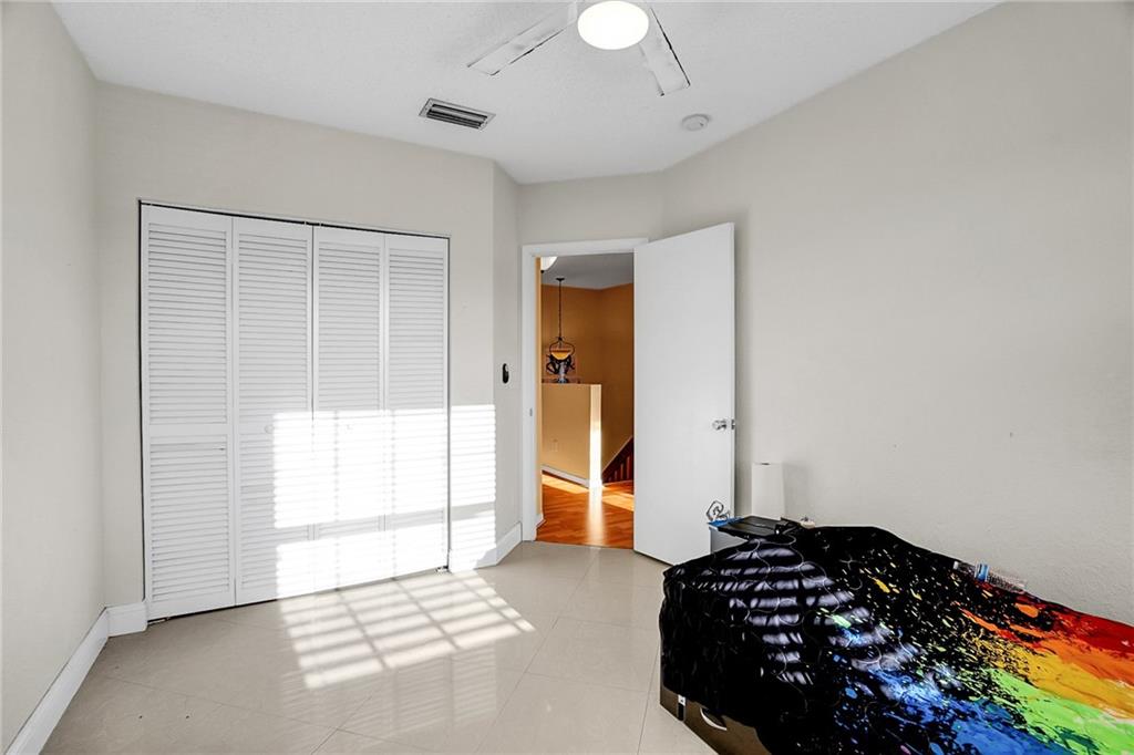 Country Club Village 110- - Residential