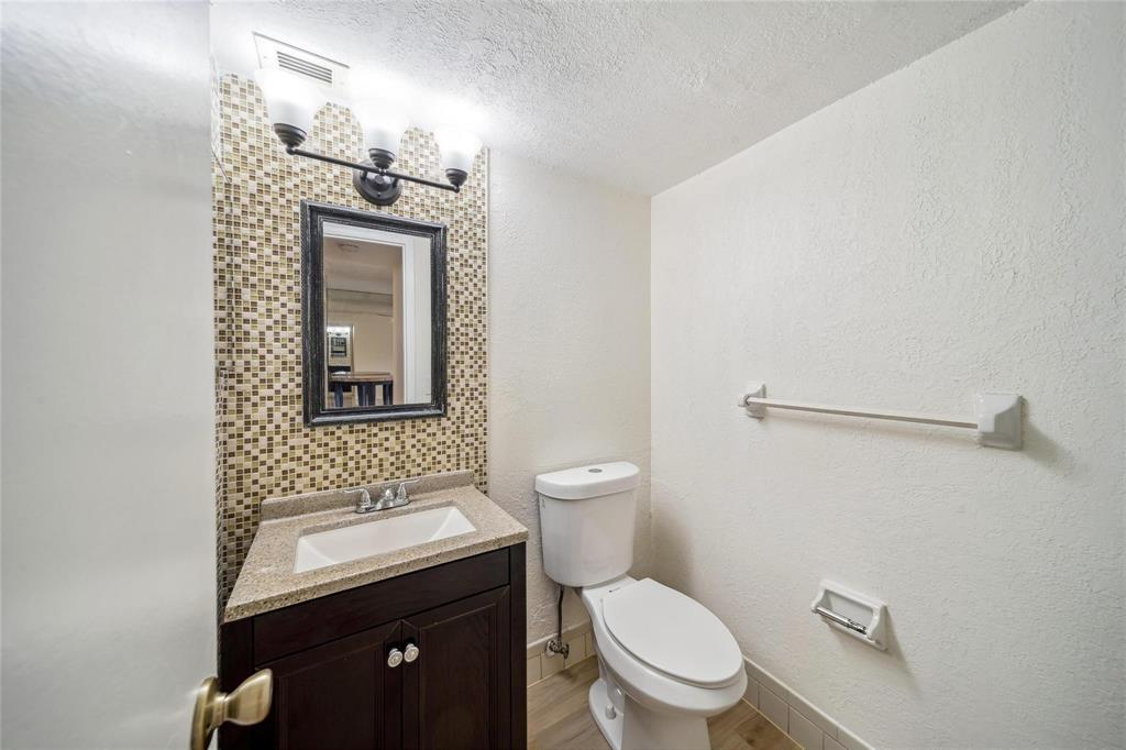 BRIARWOOD CLUB CONDO 1 - Residential