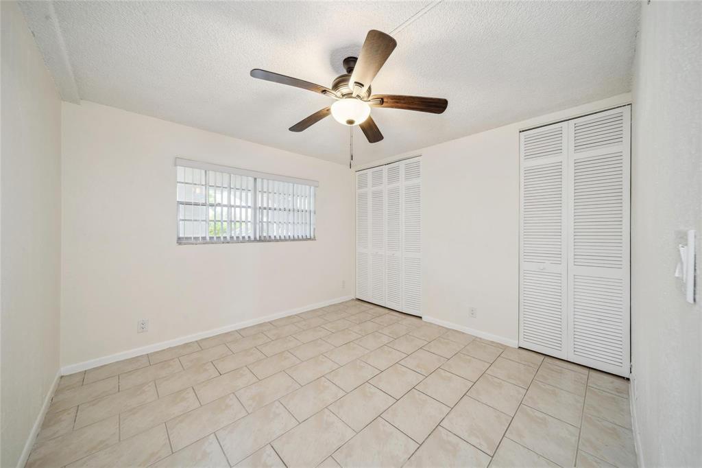 BRIARWOOD CLUB CONDO 1 - Residential