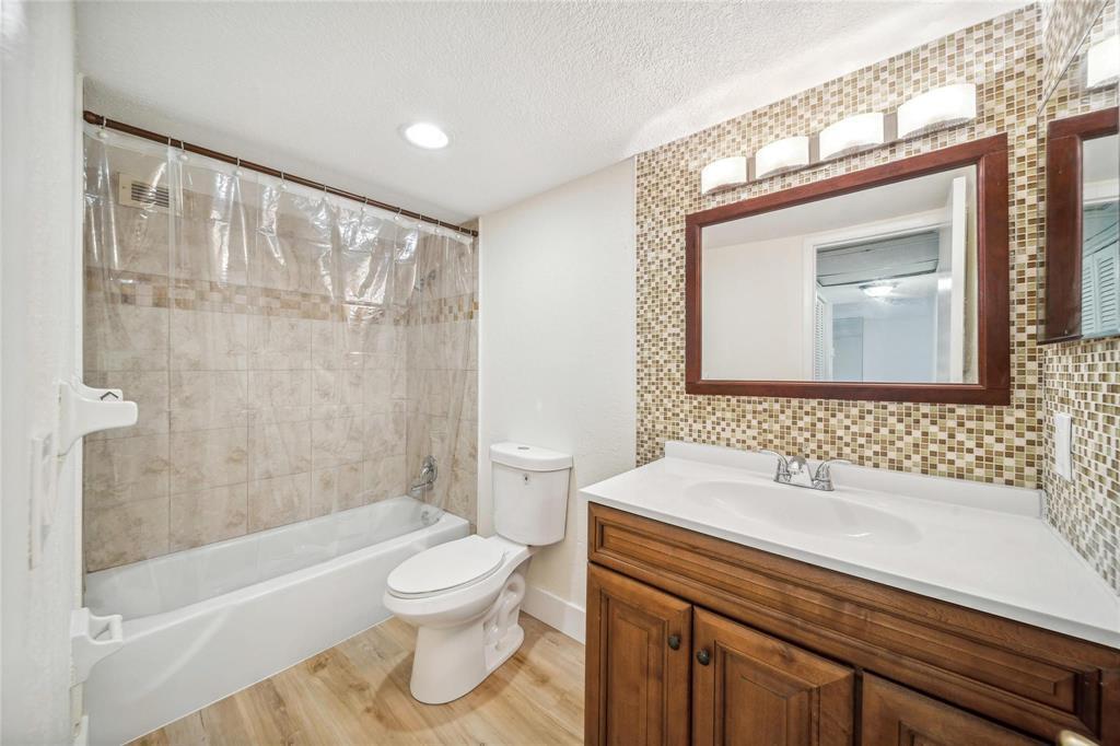 BRIARWOOD CLUB CONDO 1 - Residential