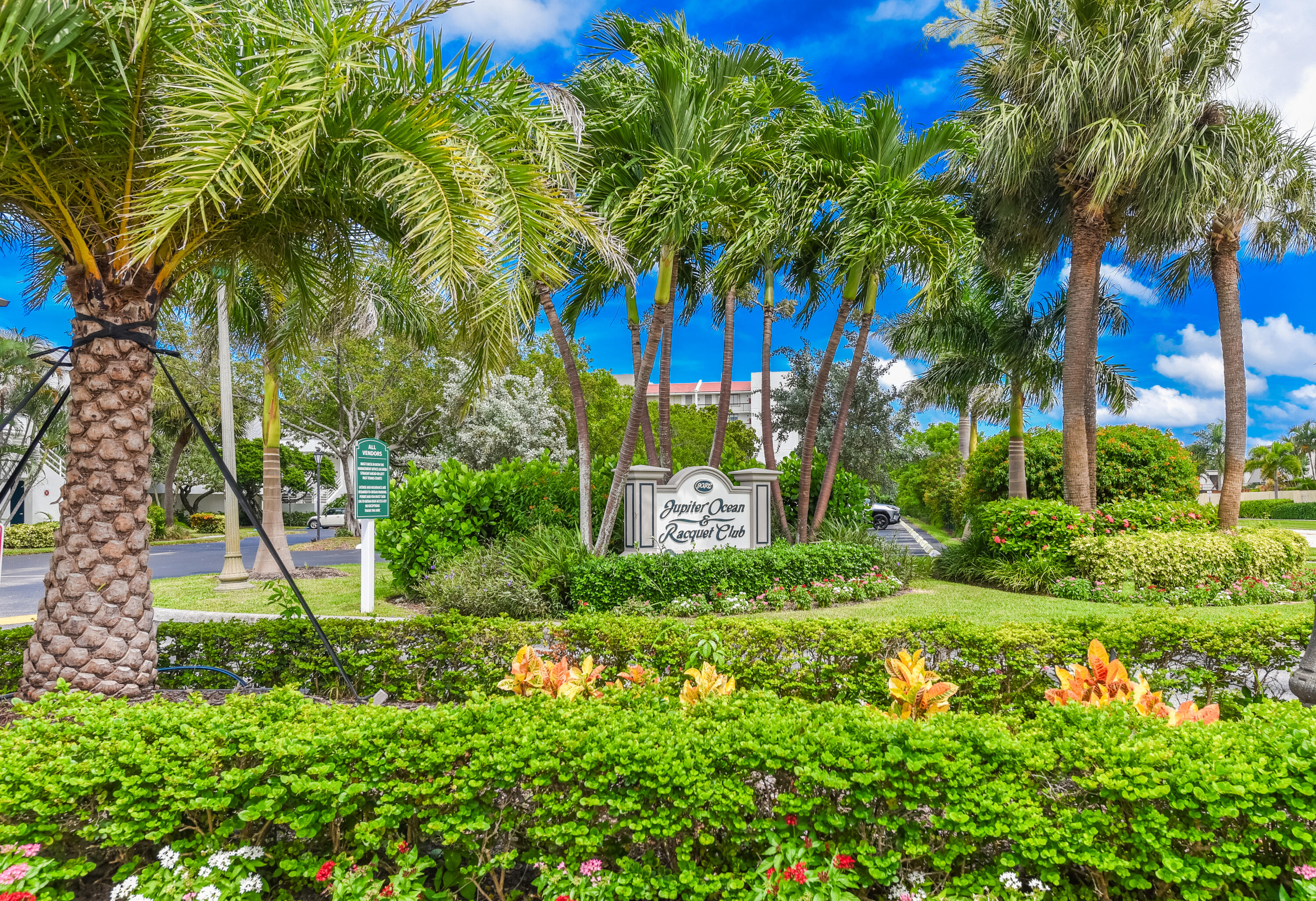 JUPITER OCEAN AND RACQUET CLUB - Residential Lease