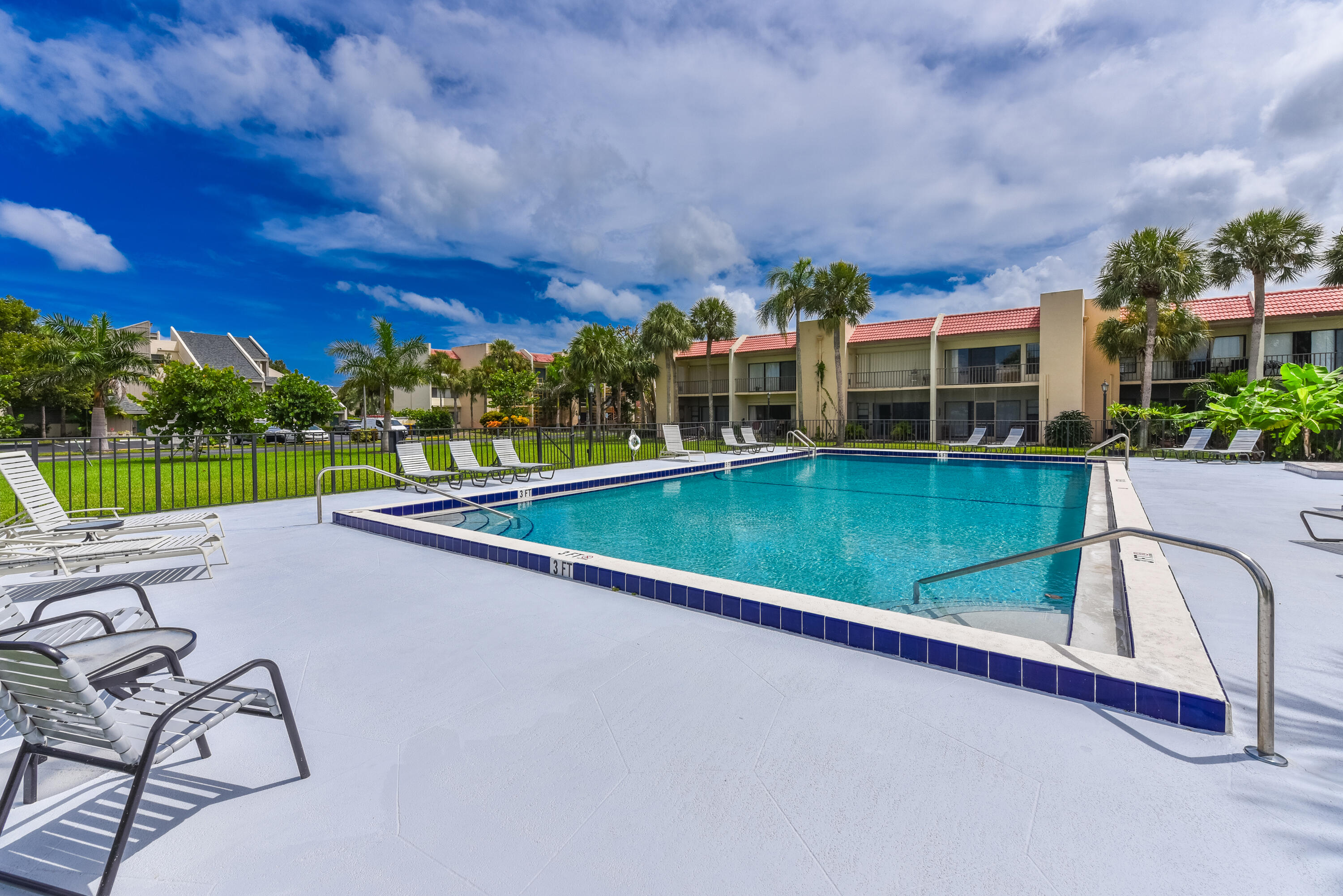 JUPITER OCEAN AND RACQUET CLUB - Residential Lease