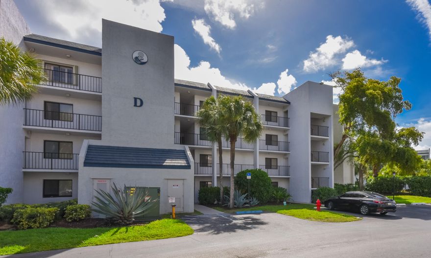 This beautifully remodeled condominium presents an exceptional rental opportunity in the heart of Jupiter. The open layout features pristine flooring throughout, an updated kitchen with white cabinetry, stainless steel fixtures, and premium Miele brand washer and dryer, complemented by stunning lake views. Both bathrooms have been thoughtfully renovated including an elegant walk-in shower, while a generous walk-in closet and dedicated desk space enhance work-life balance. Steps from Jupiter Beach and Carlin Park, residents also enjoy access to a sparkling community pool. Light, bright, and move-in ready, this residence truly warrants your immediate attention. Schedule your private showing today.