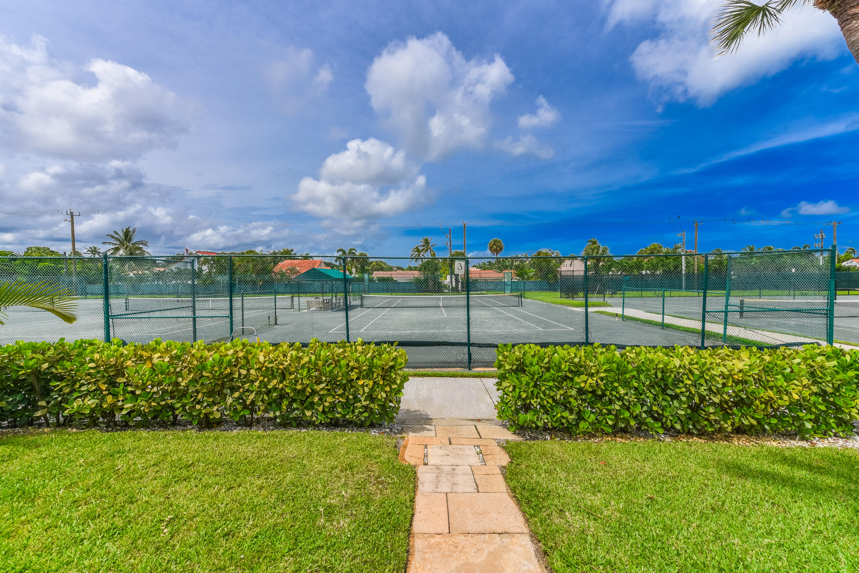 JUPITER OCEAN AND RACQUET CLUB - Residential Lease