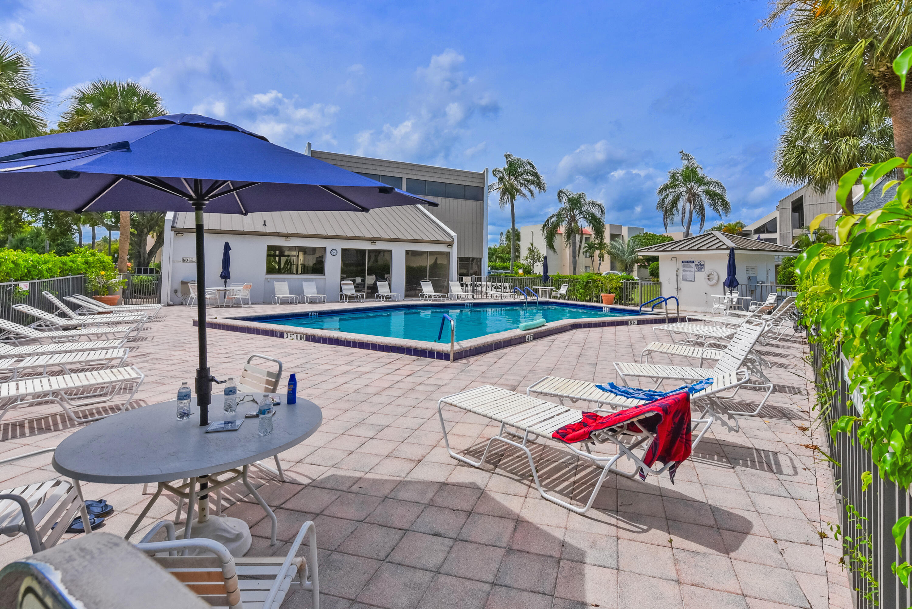 JUPITER OCEAN AND RACQUET CLUB - Residential Lease