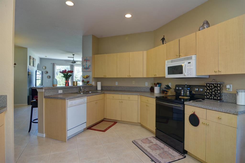 LAKEFOREST POINTE REPLAT - Residential