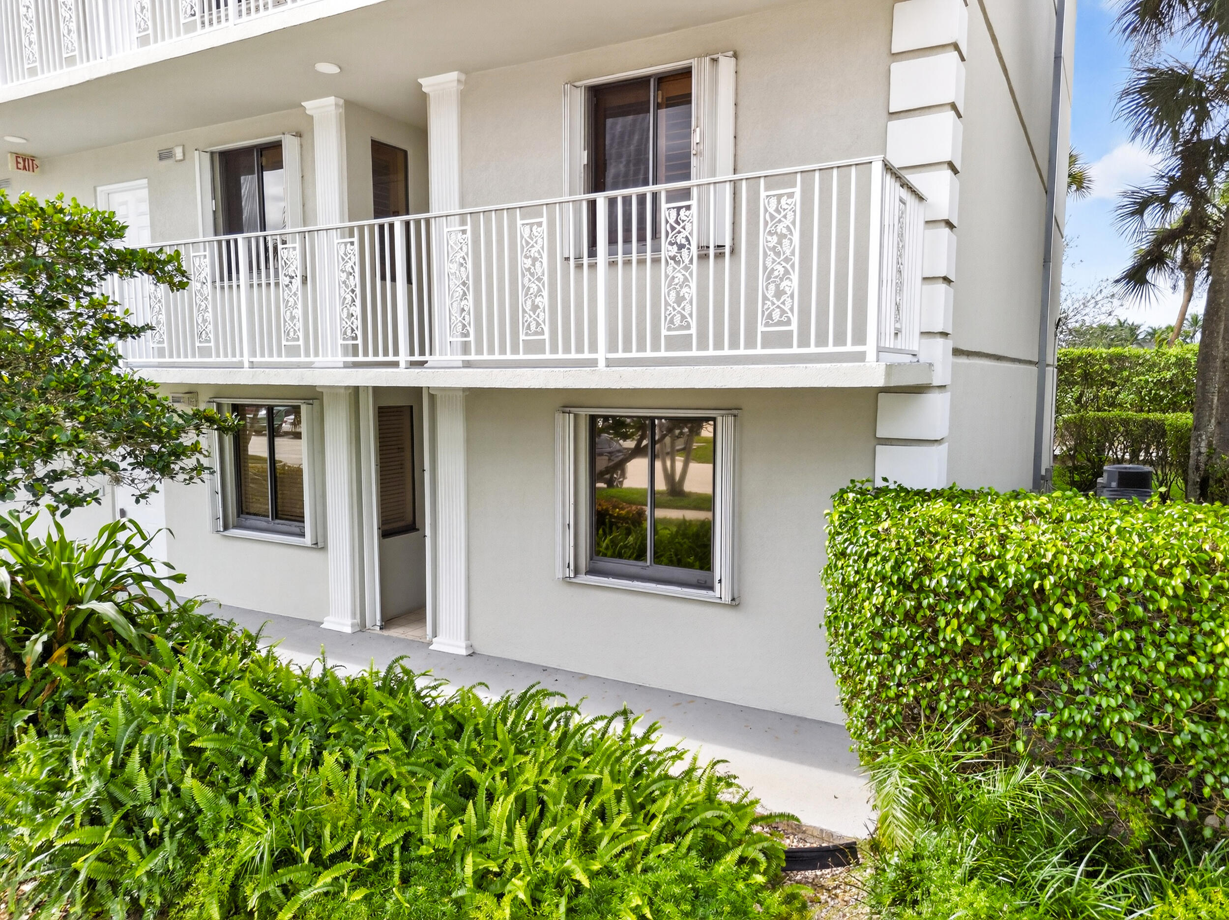 WHITEHALL VILLAGE - Residential Lease