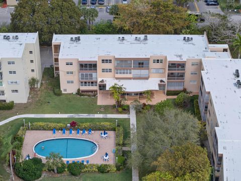 Tiny photo for 6731 Cypress Road #402, Plantation, FL 33317 (MLS # B26000600)