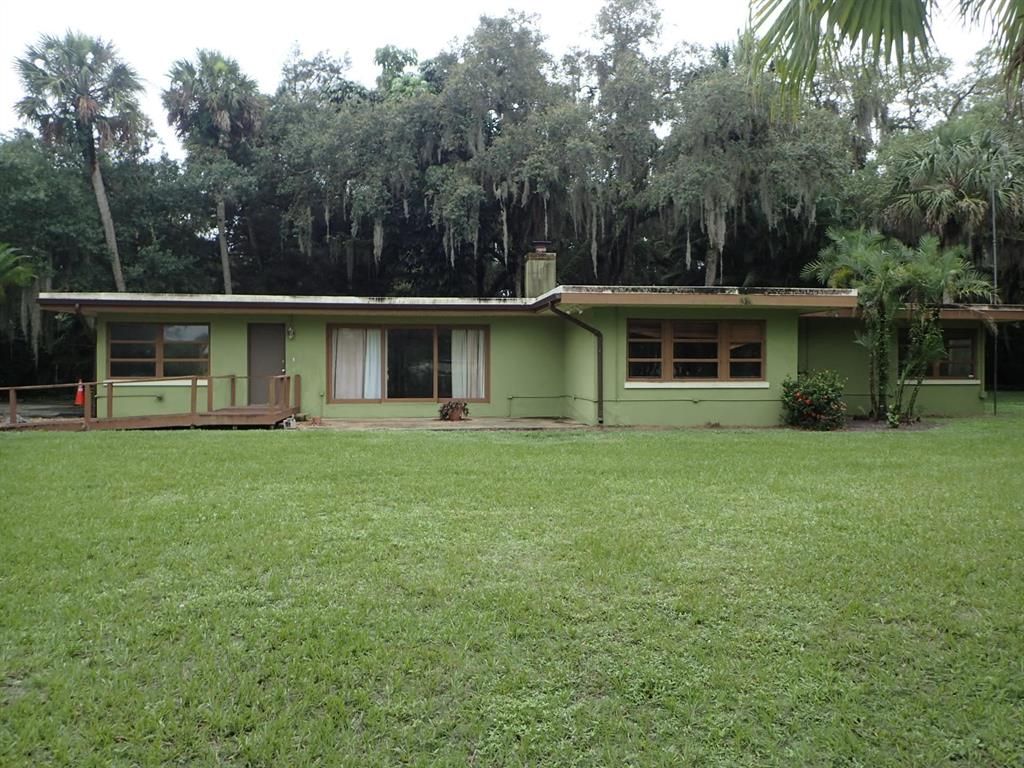 Photo of 1313 W Midway Road, Fort Pierce, FL 34982 (MLS # R10646199)