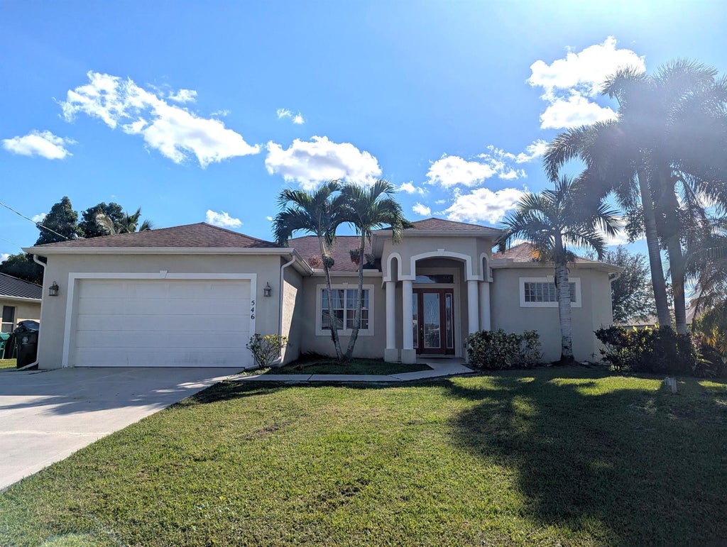 Photo of 546 SW Lakehurst Drive, Port Saint Lucie, FL 34983 (MLS # R11040431)