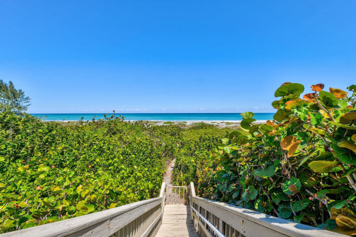 BLOWING ROCKS NO 2 - Residential