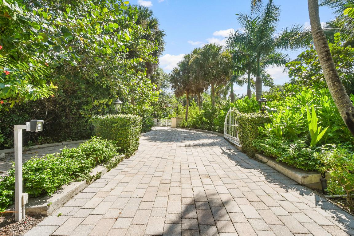 BLOWING ROCKS NO 2 - Residential