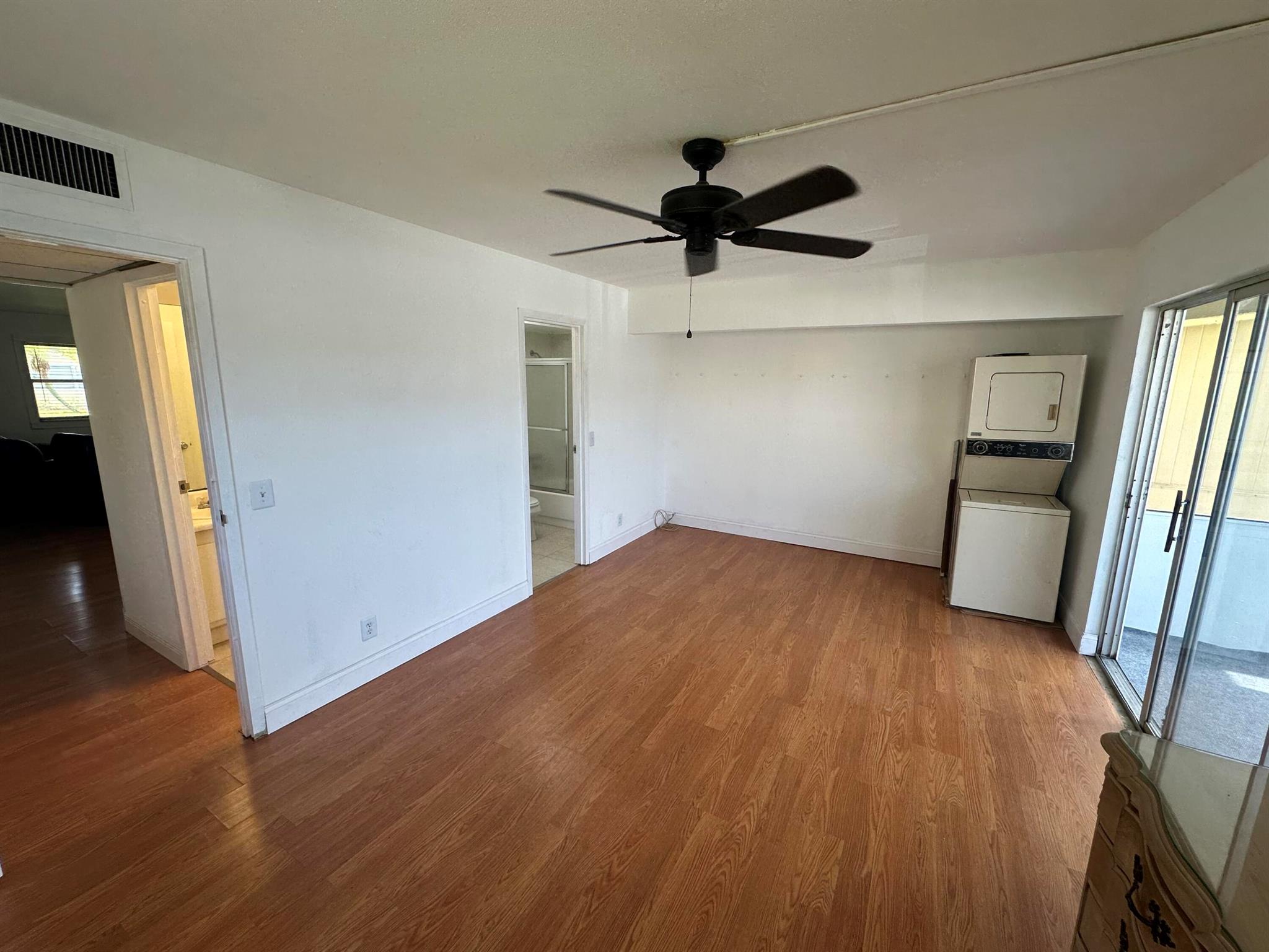 KINGS POINT SAXONY CONDOS - Residential