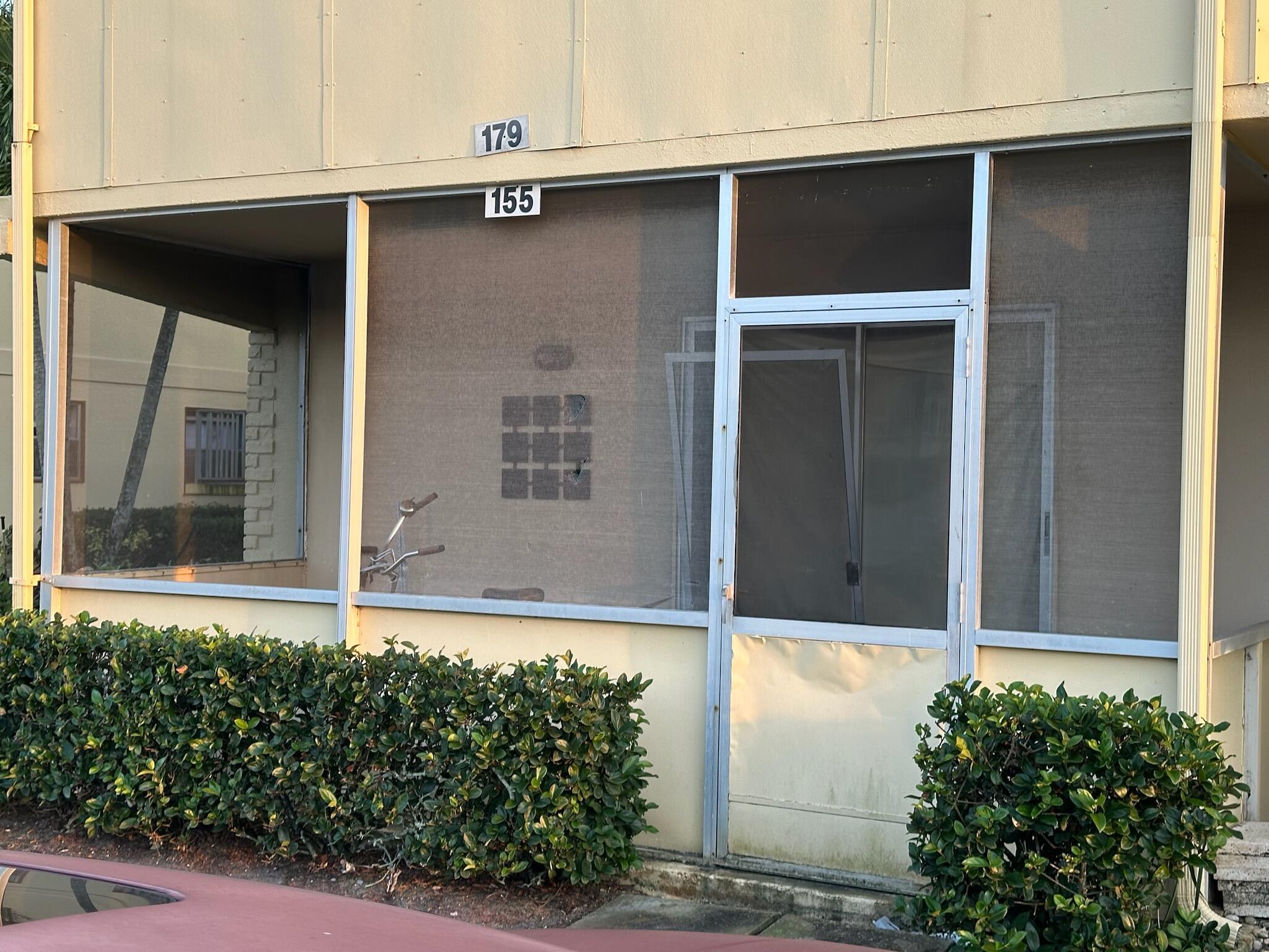 KINGS POINT SAXONY CONDOS - Residential