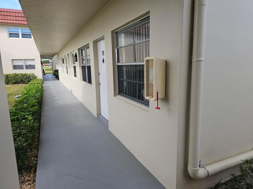 Photo of 33 Pine Arbor Lane #105, Vero Beach, FL 32962 (MLS # B26022458)
