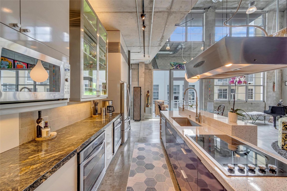 avenue lofts - Residential