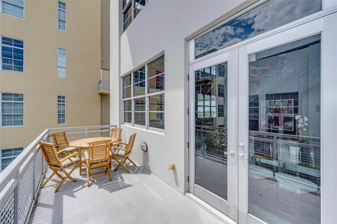 avenue lofts - Residential