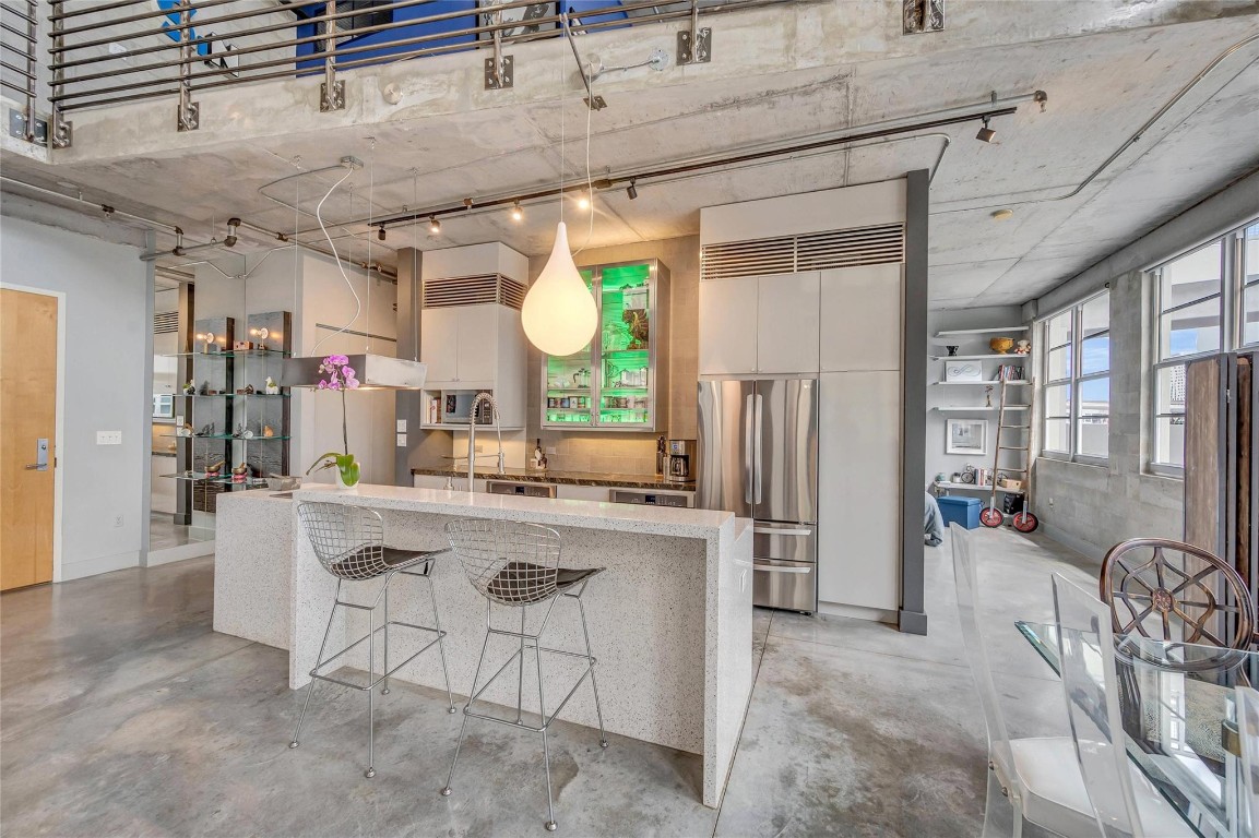 avenue lofts - Residential