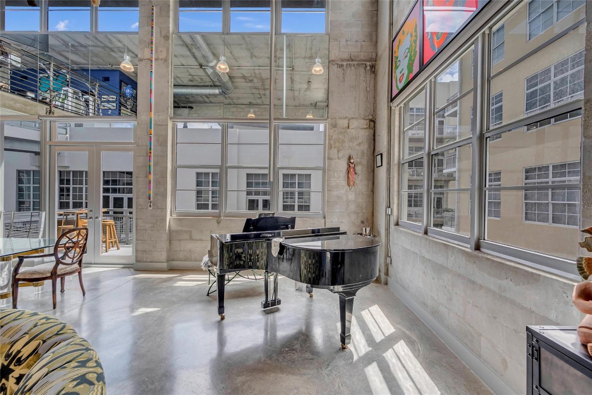 avenue lofts - Residential