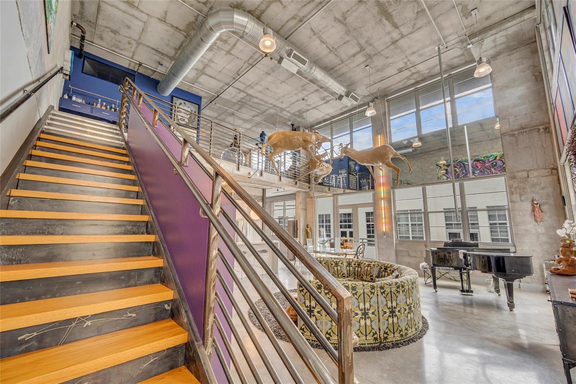 avenue lofts - Residential