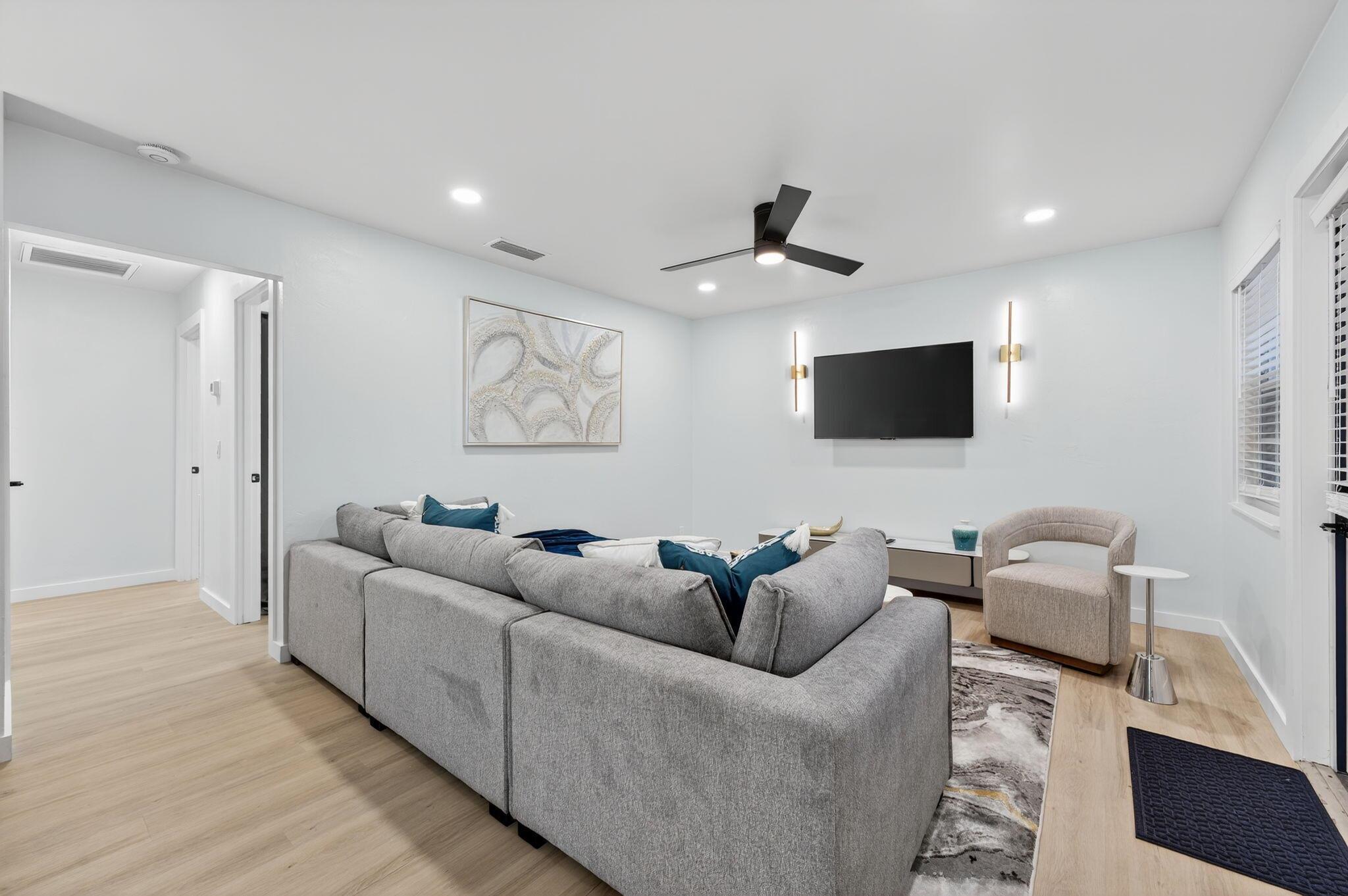 TROPIC ISLE - Residential Lease