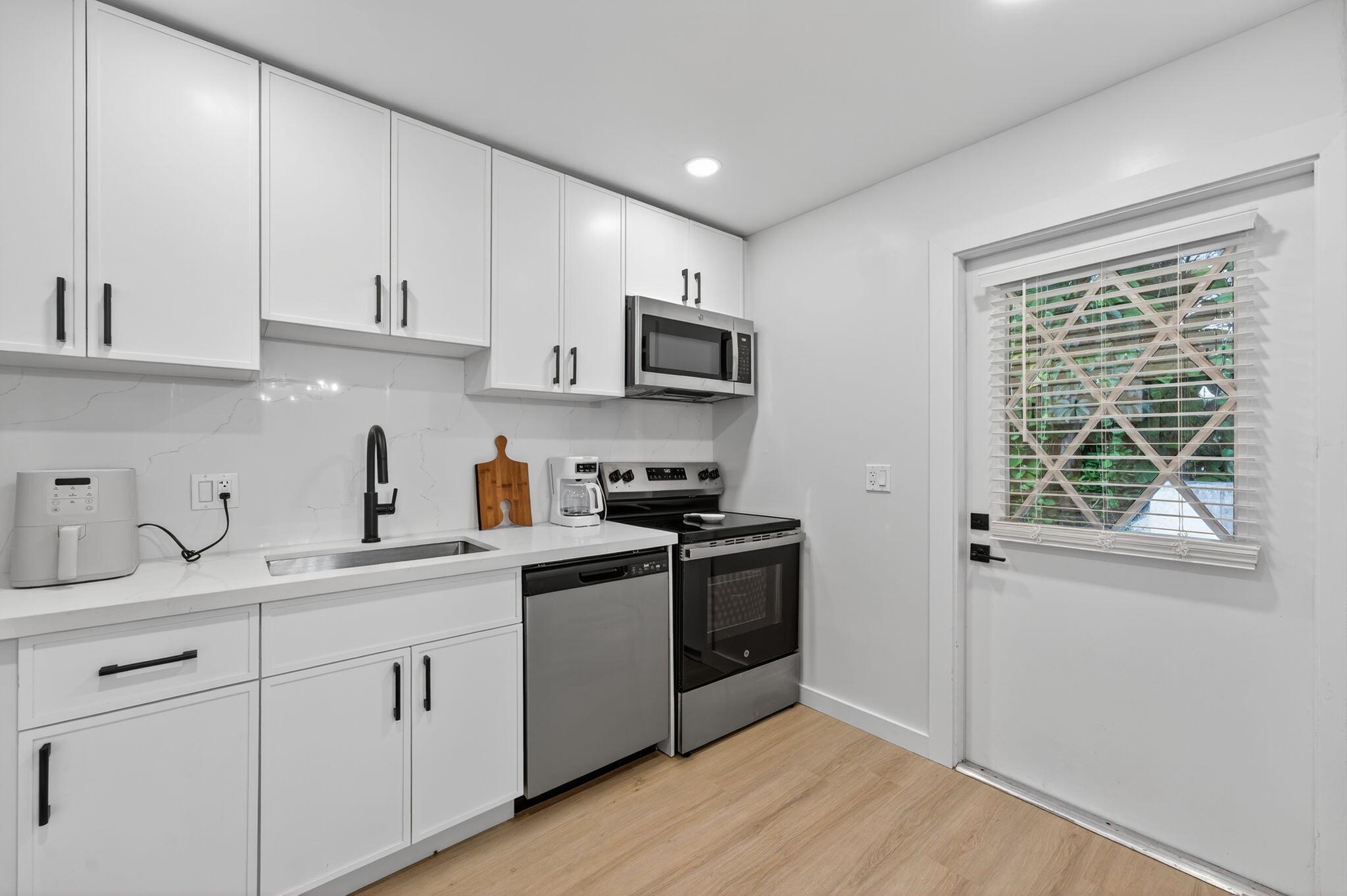 TROPIC ISLE - Residential Lease