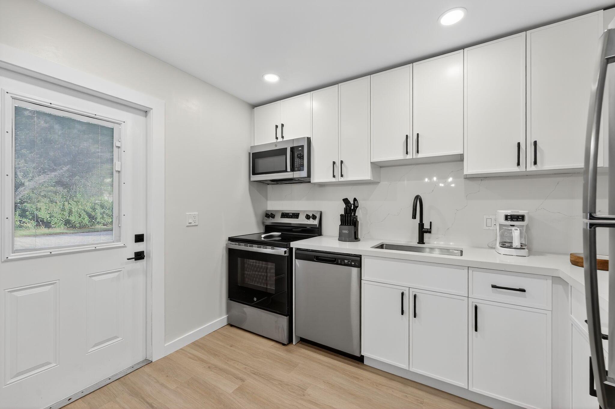 TROPIC ISLE - Residential Lease
