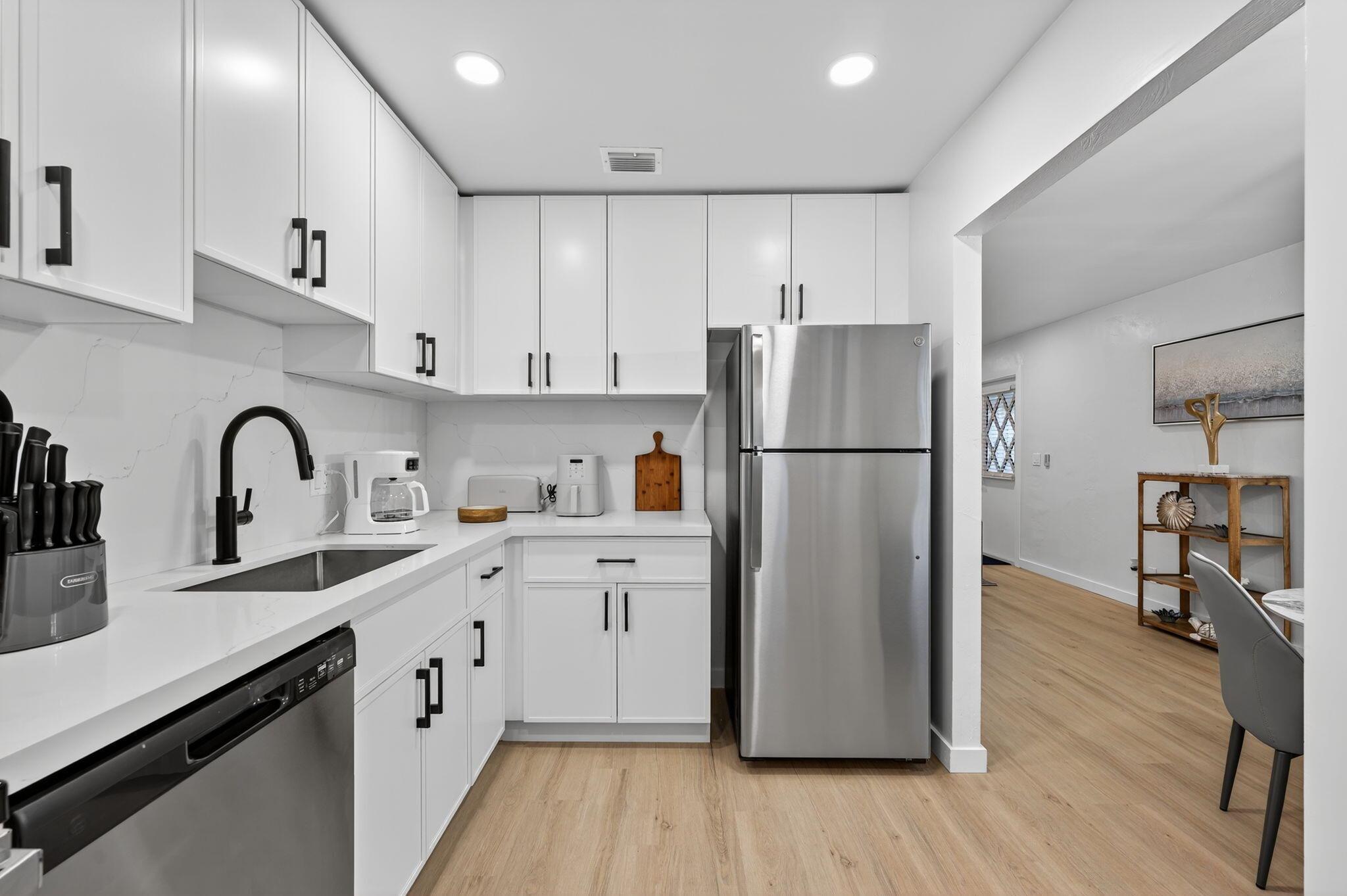 TROPIC ISLE - Residential Lease