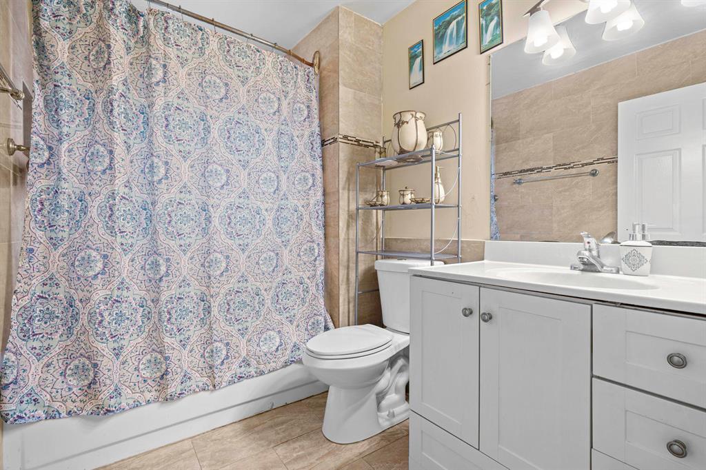 PARK AT WINDWOOD CONDO - Residential