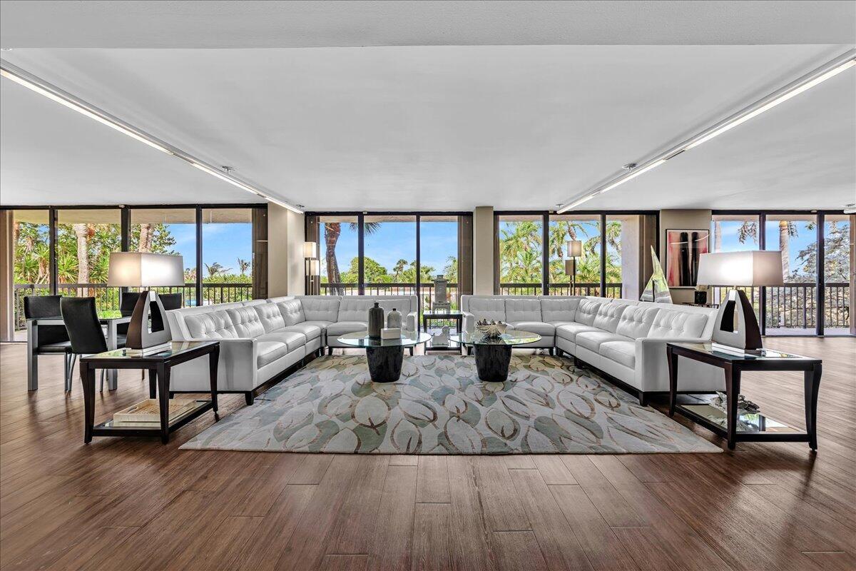 EMERAUDE CONDO - Residential