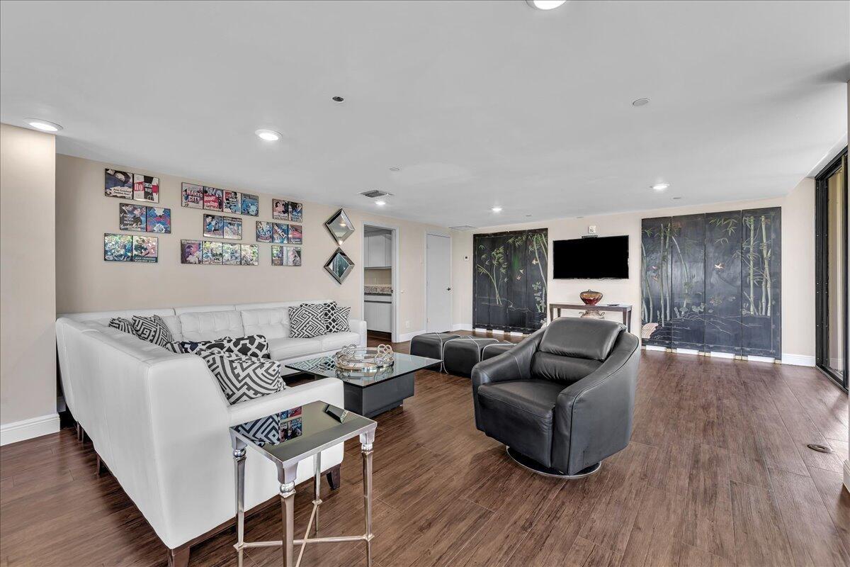 EMERAUDE CONDO - Residential