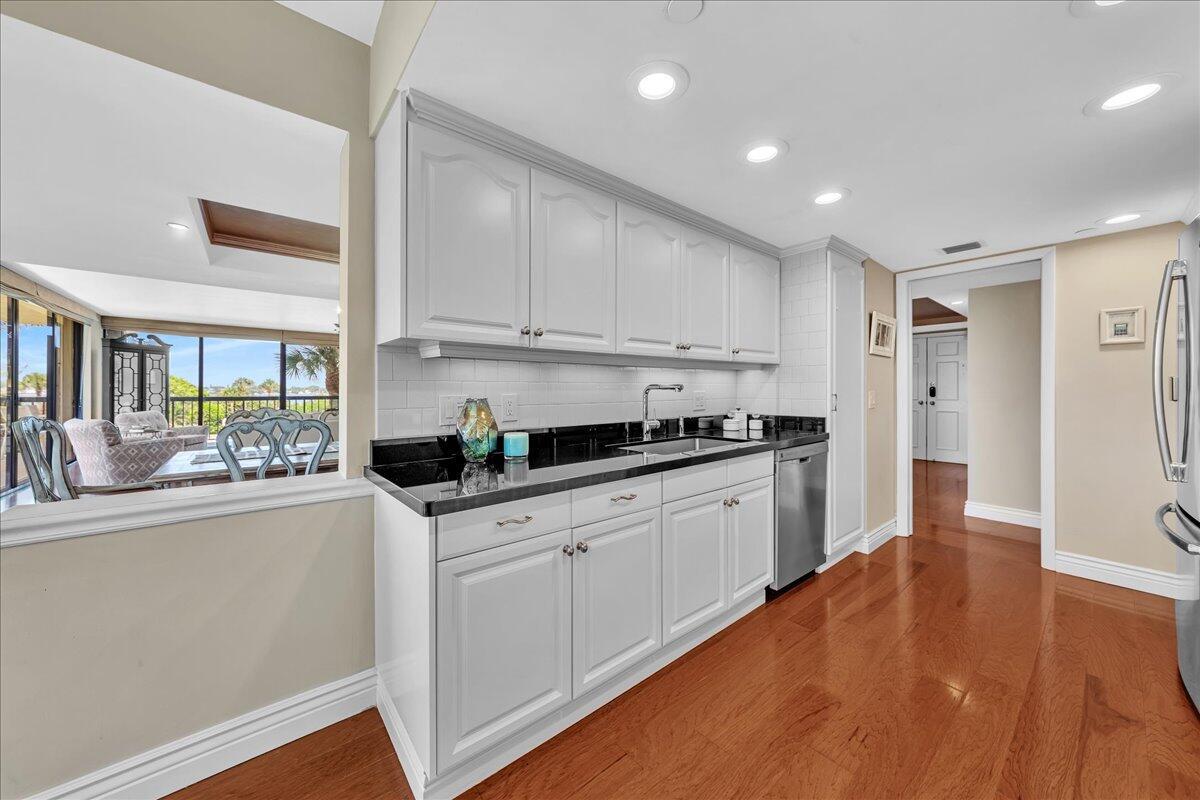 EMERAUDE CONDO - Residential