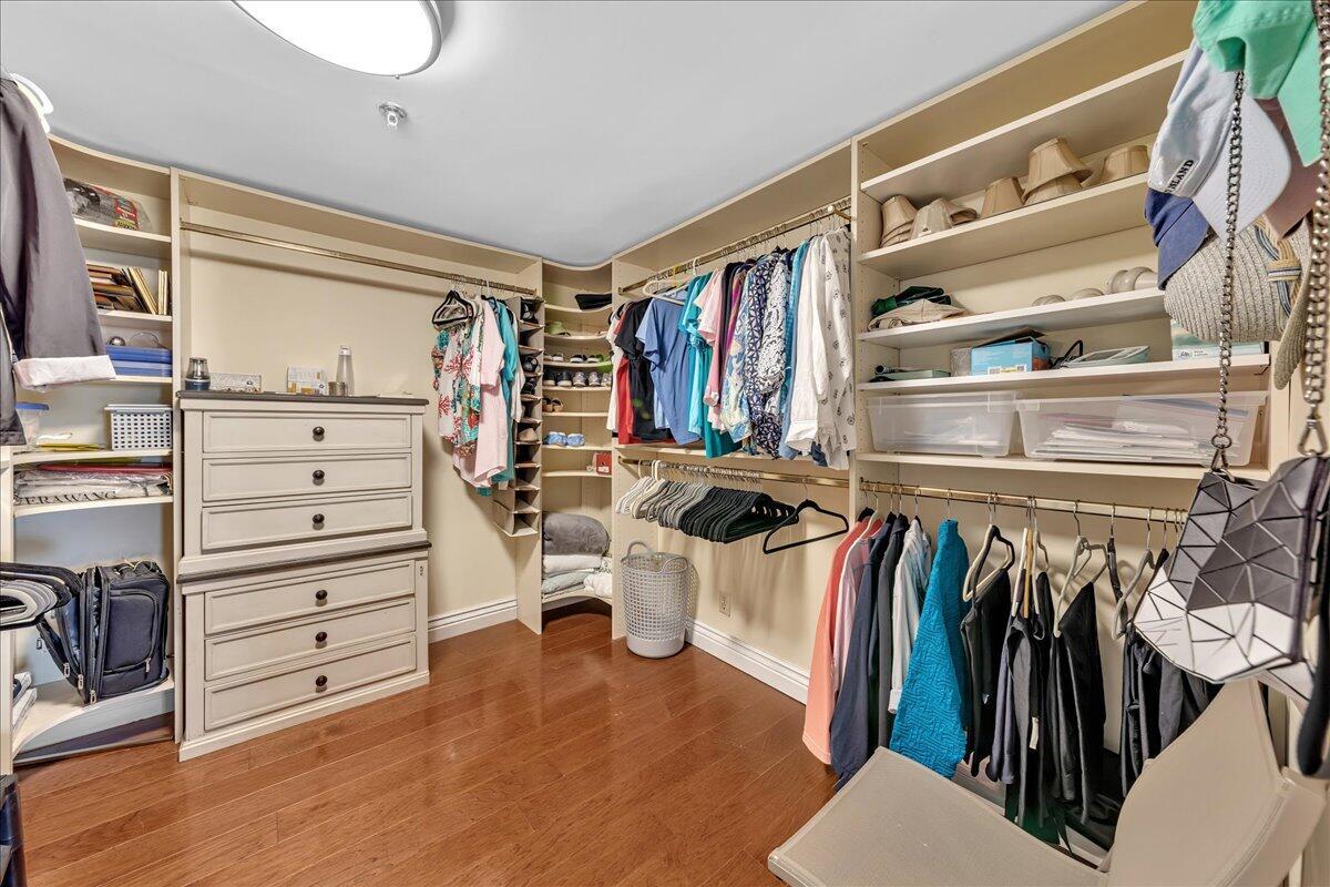 EMERAUDE CONDO - Residential