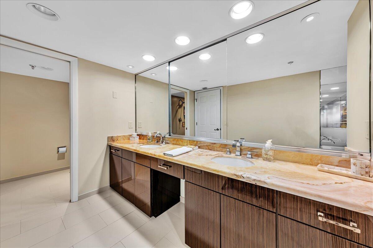 EMERAUDE CONDO - Residential