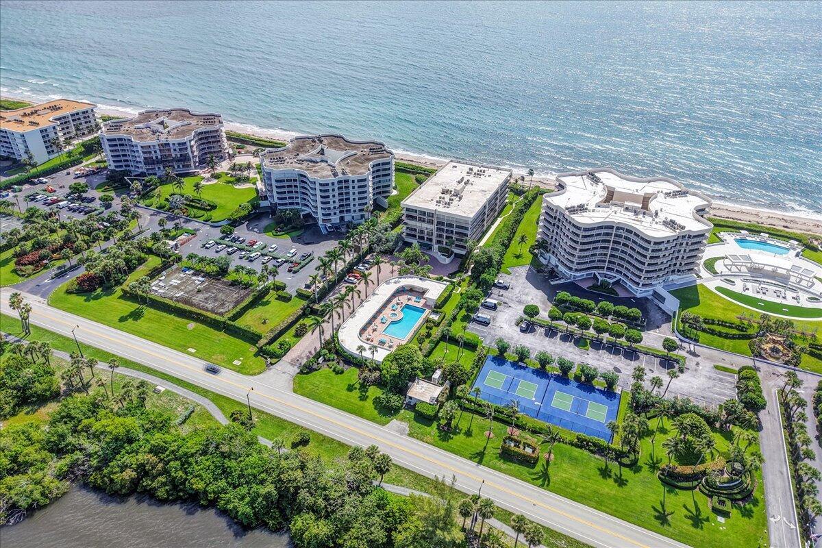 EMERAUDE CONDO - Residential