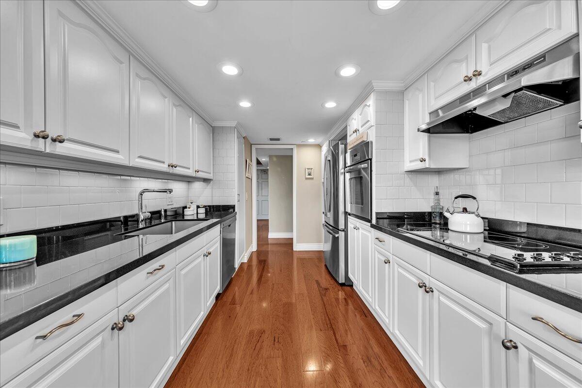 EMERAUDE CONDO - Residential