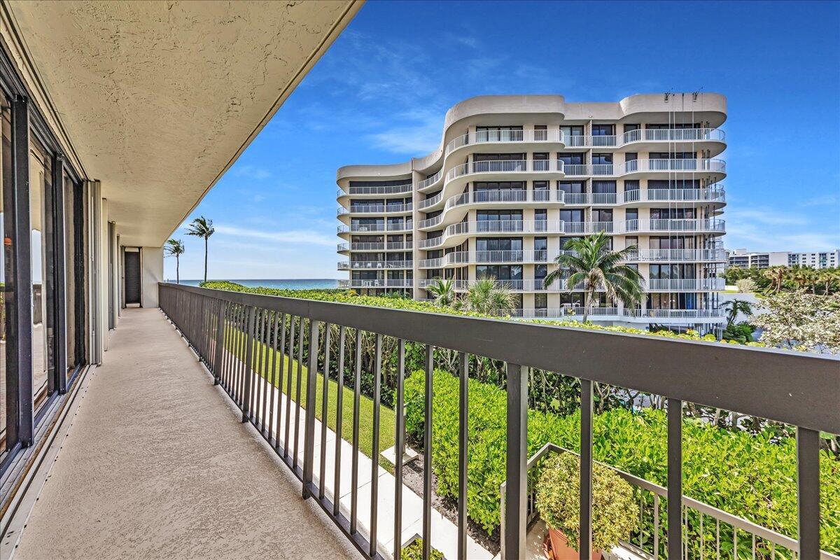 EMERAUDE CONDO - Residential