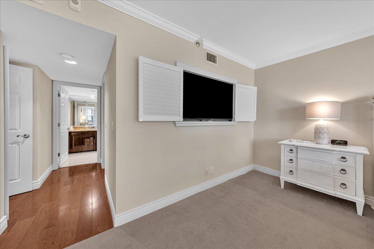 EMERAUDE CONDO - Residential