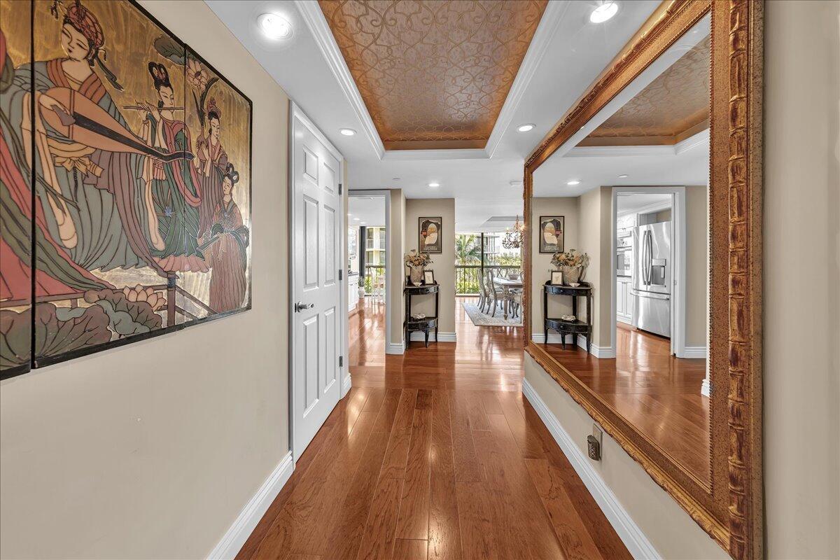 EMERAUDE CONDO - Residential