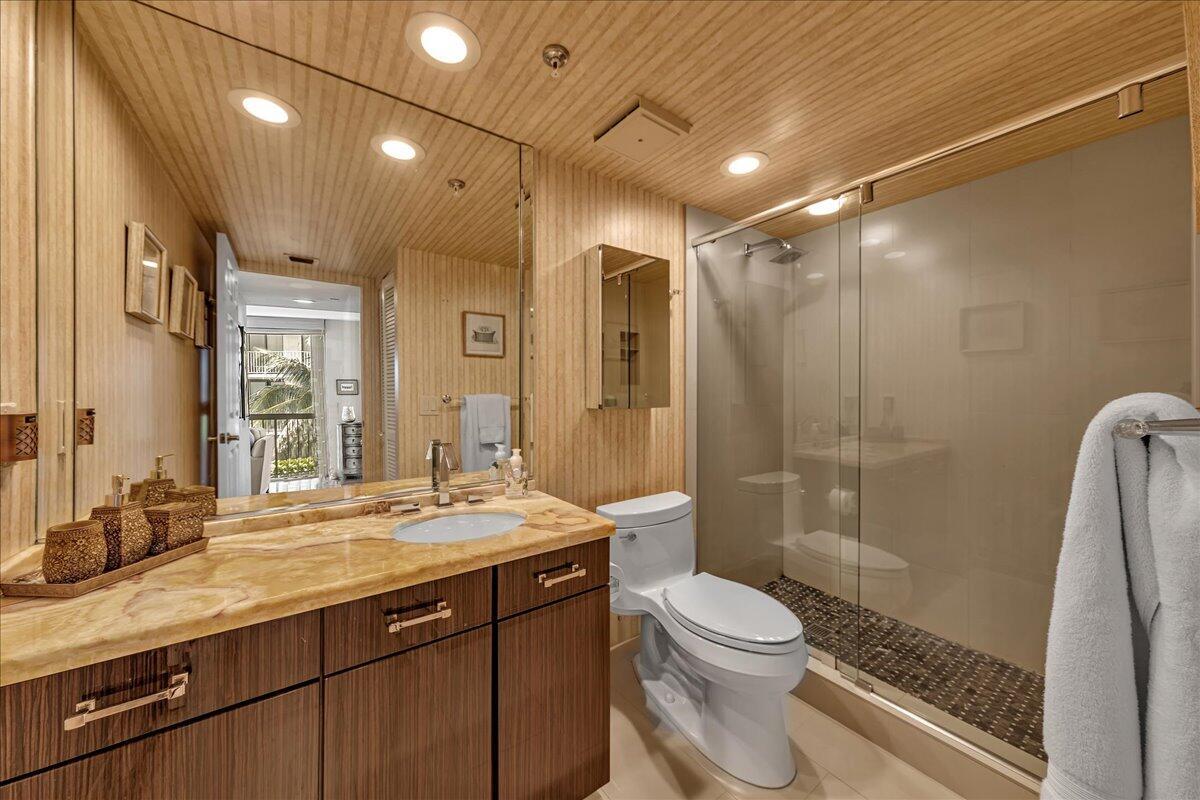 EMERAUDE CONDO - Residential