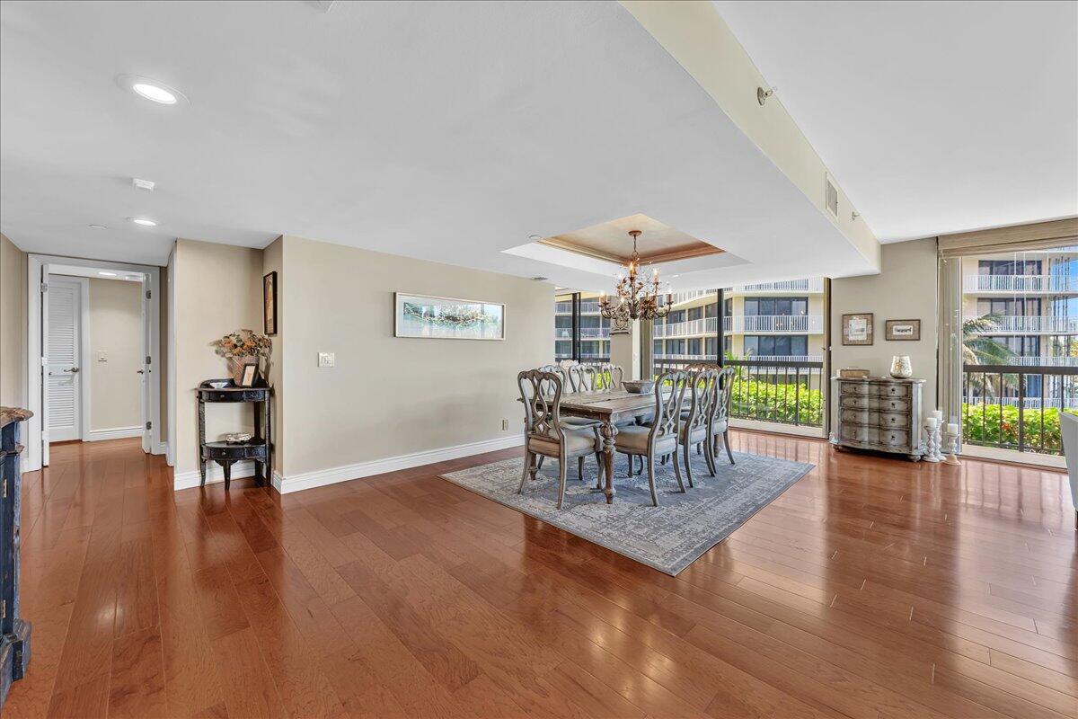 EMERAUDE CONDO - Residential