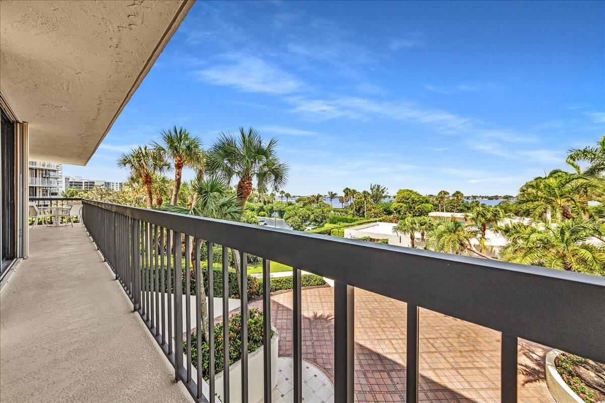 EMERAUDE CONDO - Residential