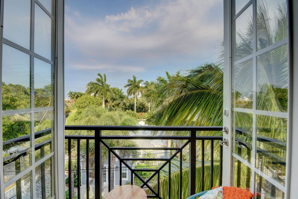 Photo of 285 SE 6th Avenue #I, Delray Beach, FL 33483 (MLS # R10978465)