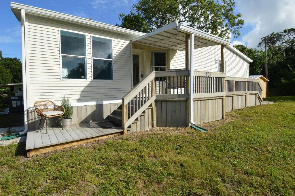 Photo of 1201 SW Sunshine Street, Stuart, FL 34997 (MLS # R11108640)