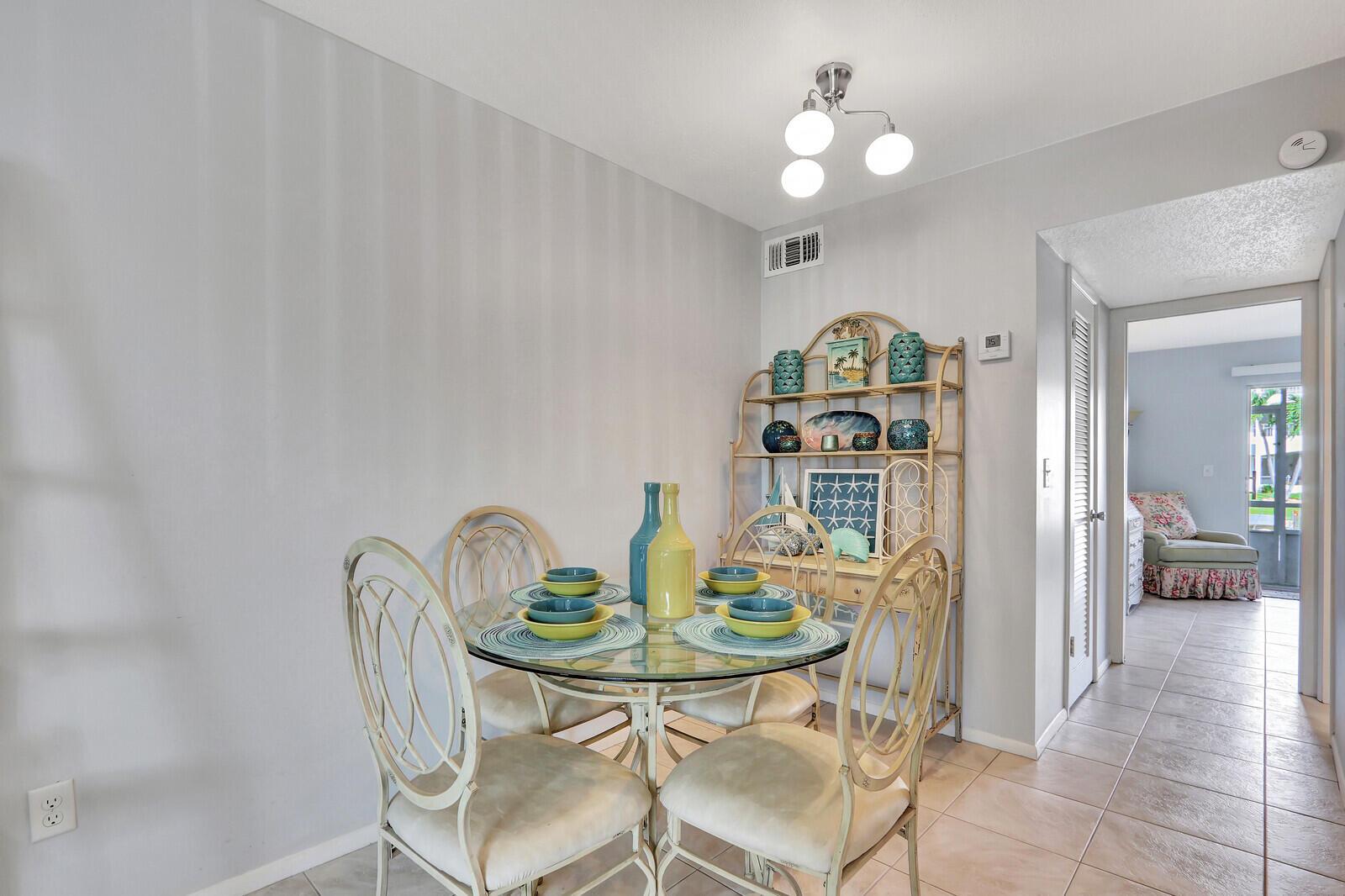 LAKE COLONY APTS THREE IN - Residential Lease