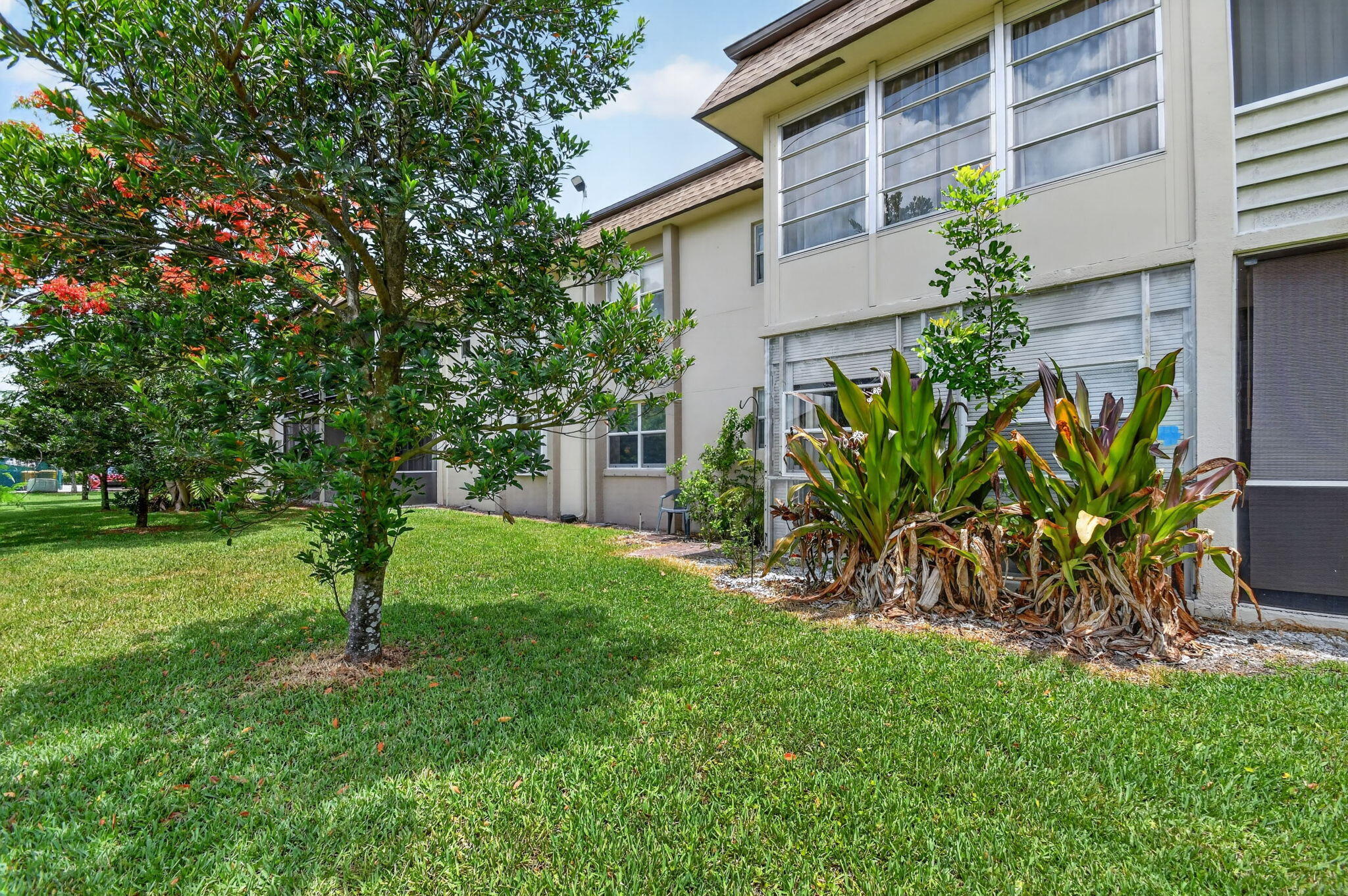 LAKESIDE VILLAGE CONDO 2 - Residential