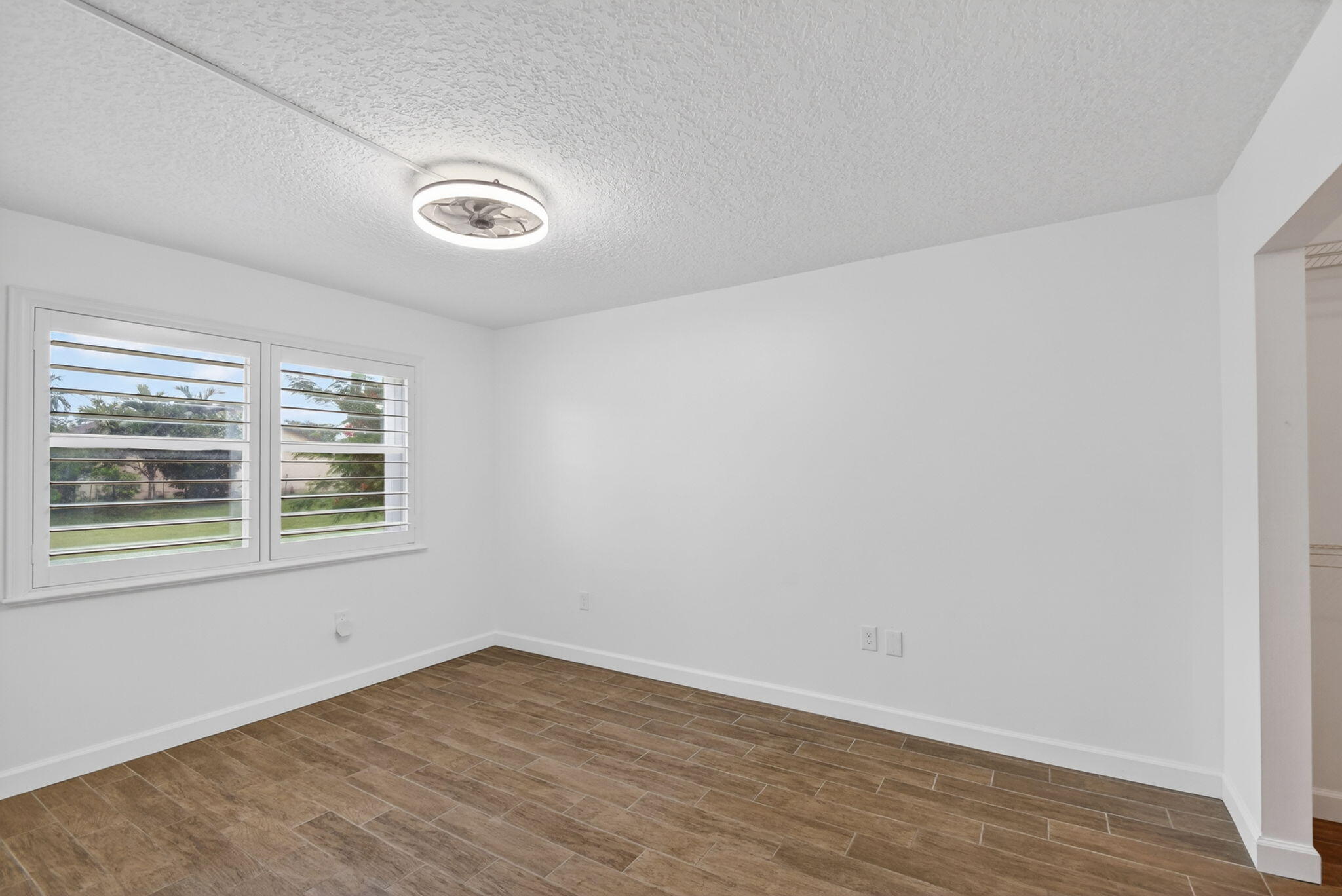 LAKESIDE VILLAGE CONDO 2 - Residential