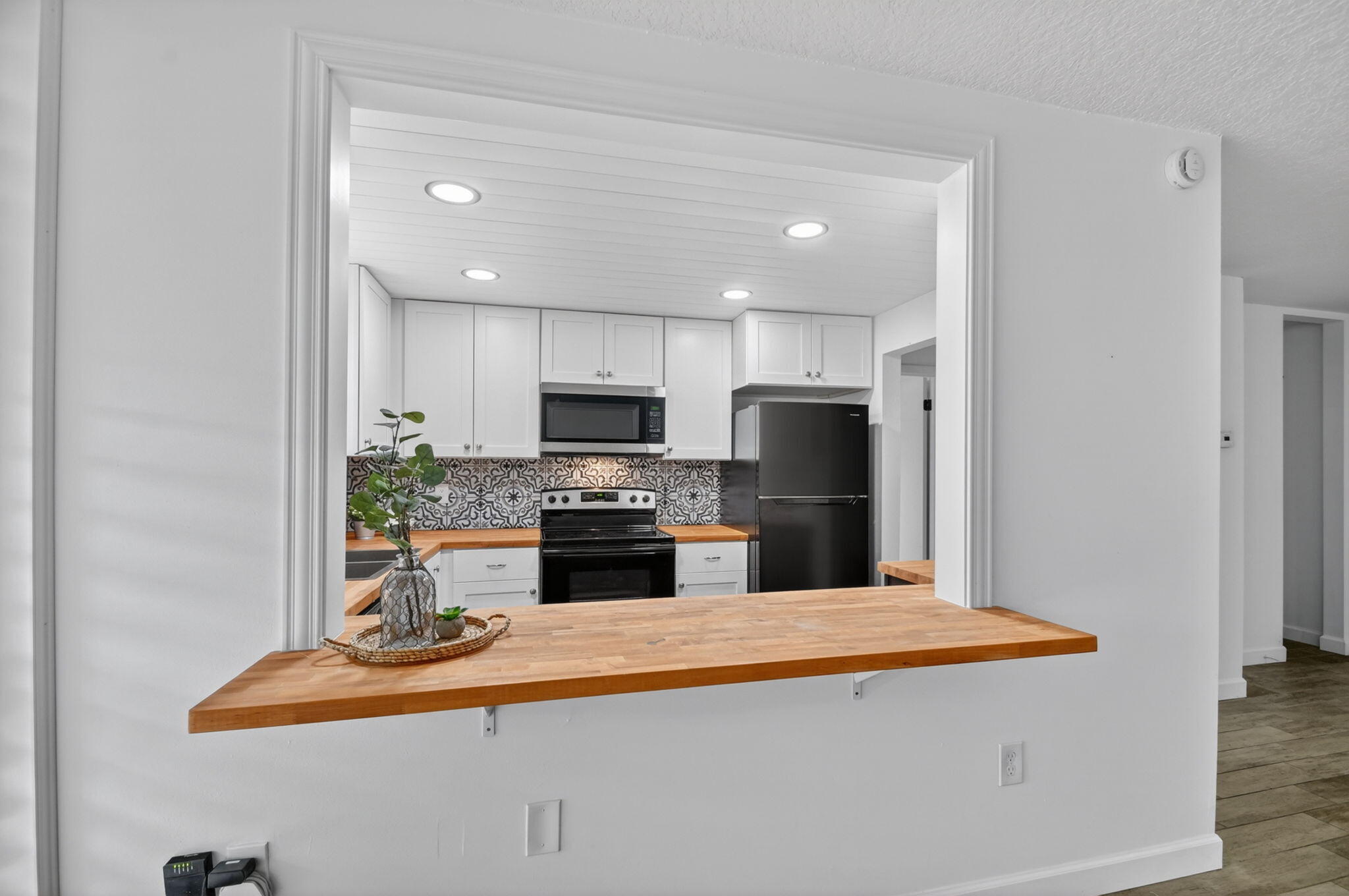 LAKESIDE VILLAGE CONDO 2 - Residential